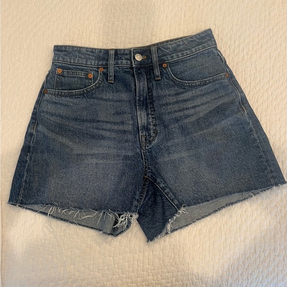 Madewell Pants - Madewell’s Womens Curvy Vintage Perfect Denim Shorts